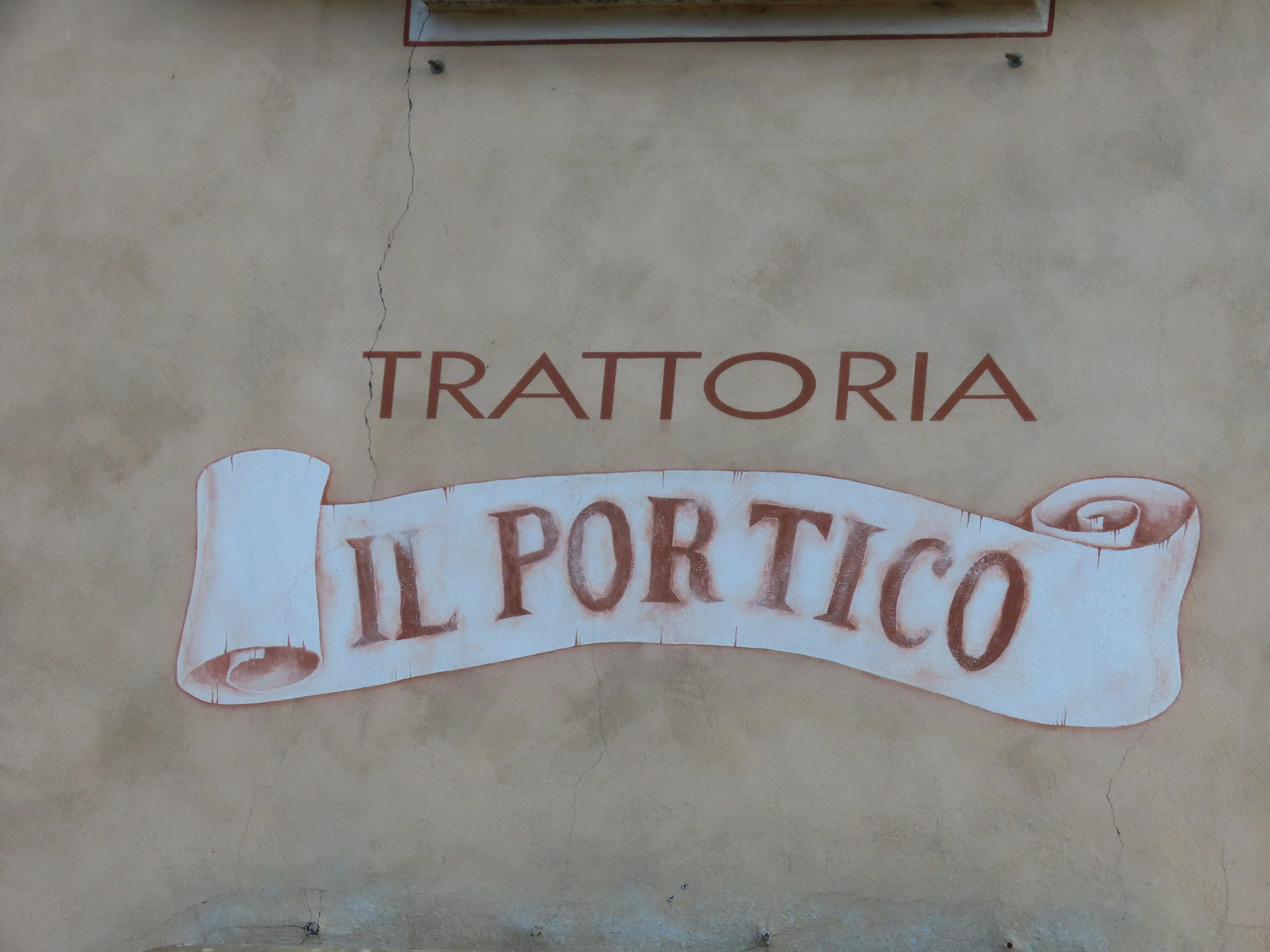 Il segno di una casa che ci ha accolto con eleganza e calore.
