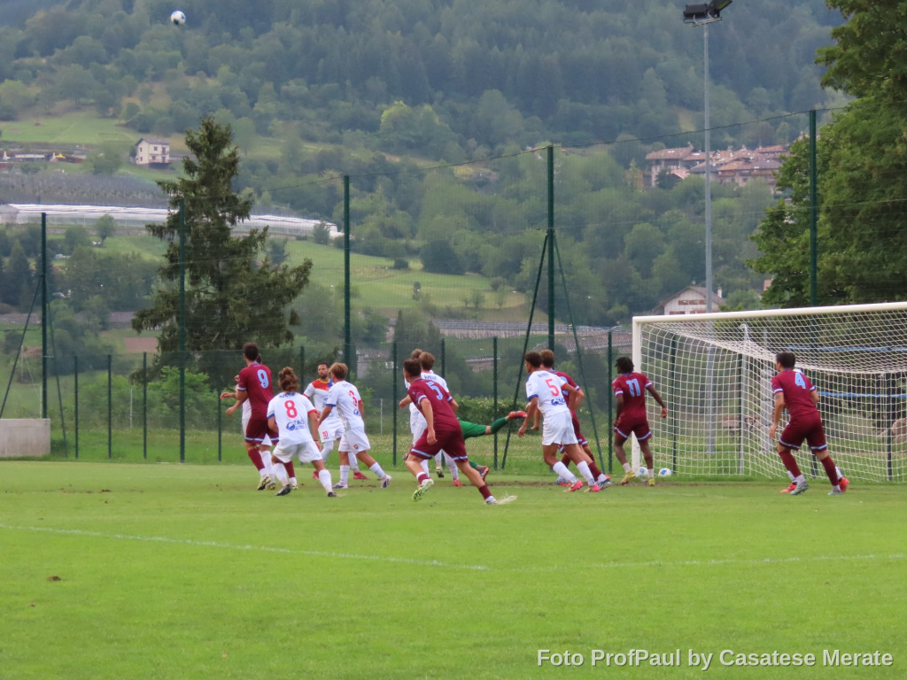 Giorno 6: Rifinitura, vittoria nel test e visita della società